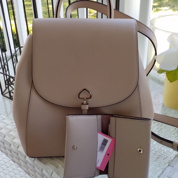 Kate Spade(*SOLD*) - Picture 7 of 9